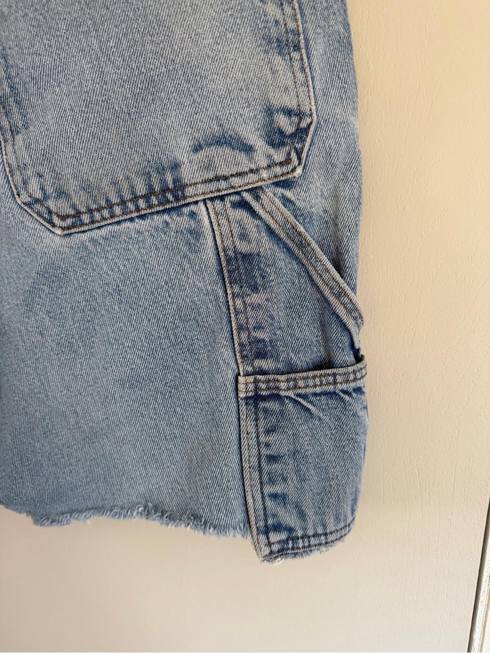 Key Light Wash Distressed Denim Cutoff Shorts - Picture 3 of 7